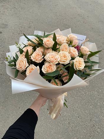 Букет Кремовые розы Латте в Мари-Туреке
