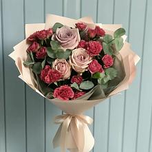 Букет цветов из:  Гвоздики и Розы в Мари-Туреке